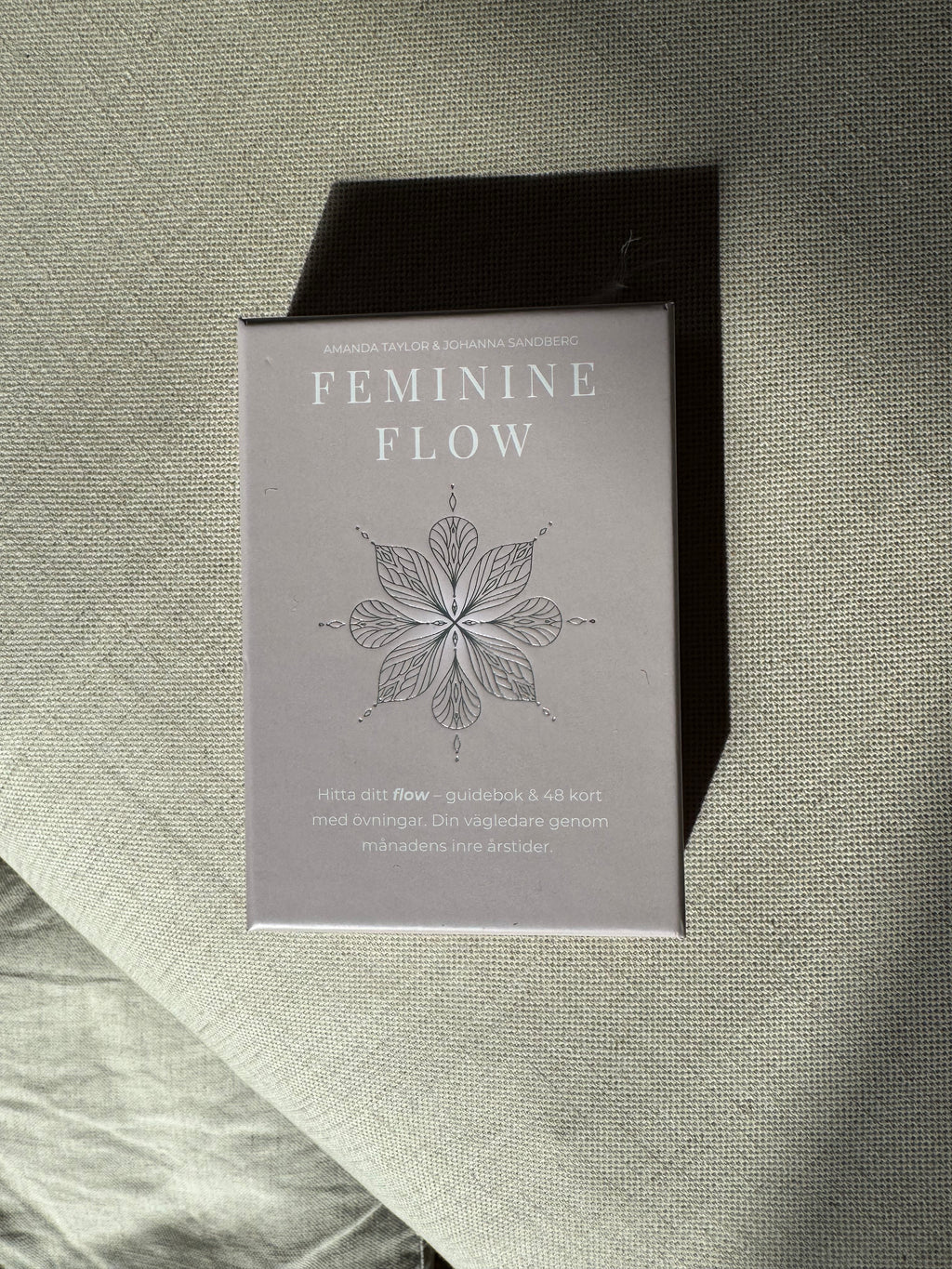 Feminine Flow korten – Din vägledare genom månaden
